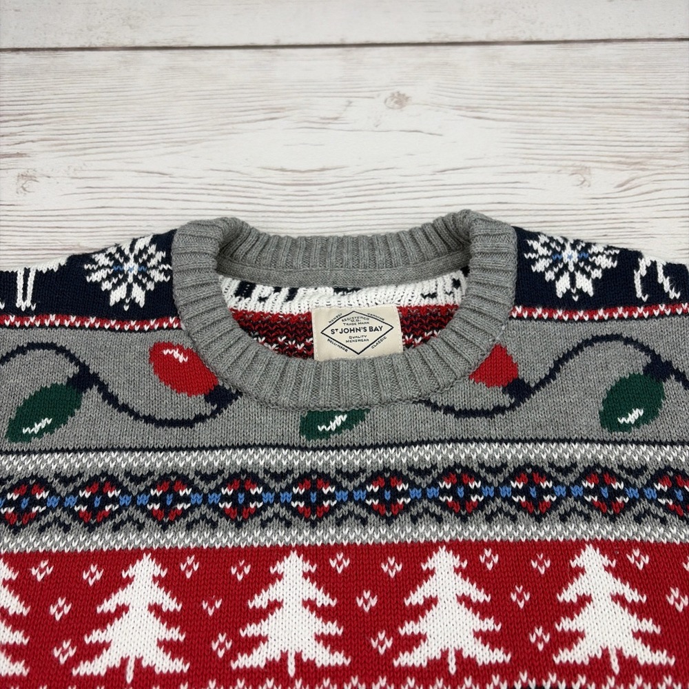 St Johns Bay Men's Medium Christmas Sweater Fair Isle Tree Lights Reindeer EXC - Picture 2 of 16